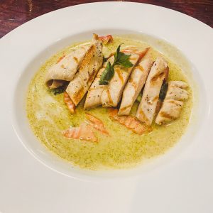 25670926-S__95625356_0